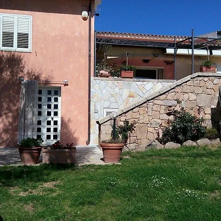 Bed & Breakfast Li Paduli Alvi *